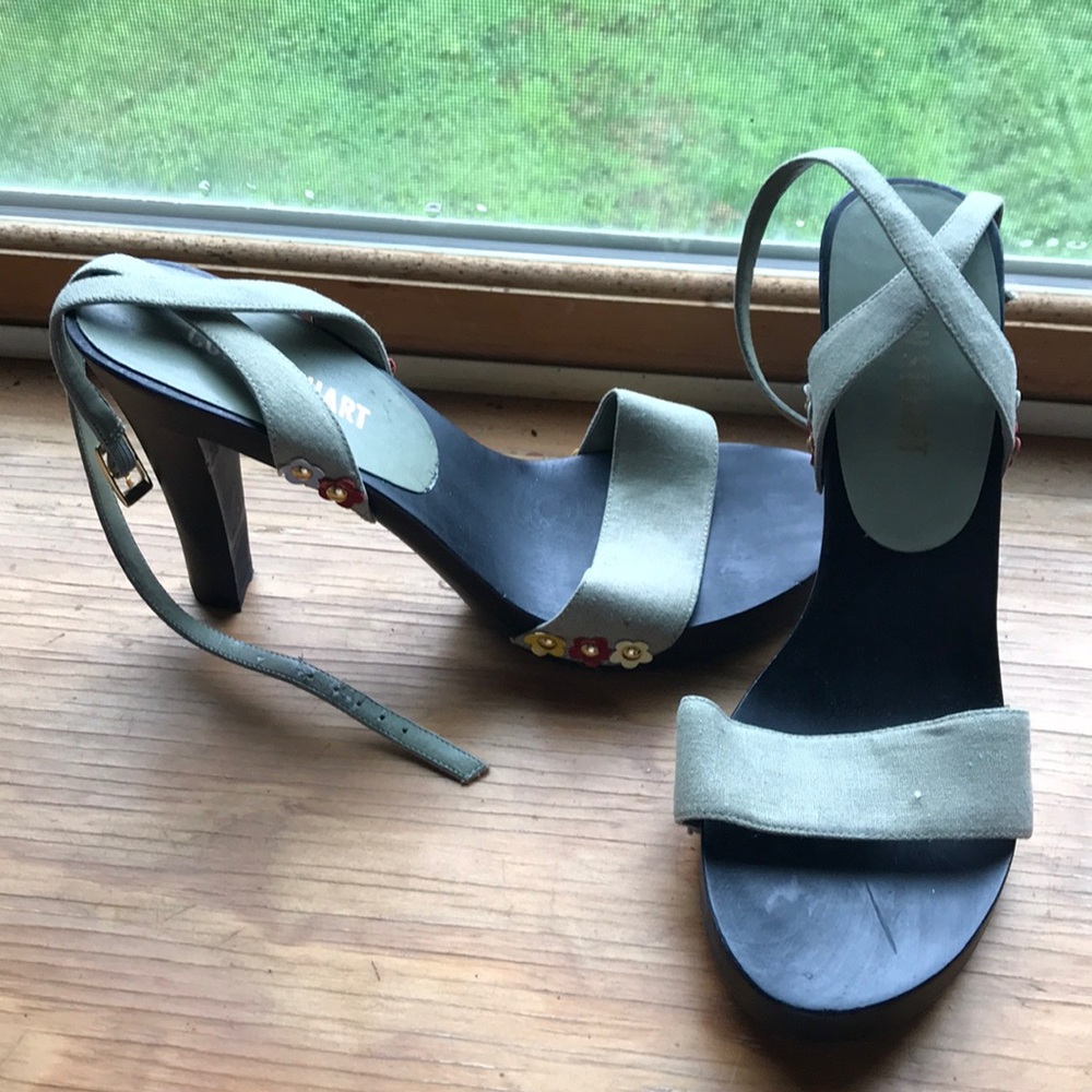 Grey/green Colin Stuart black heels